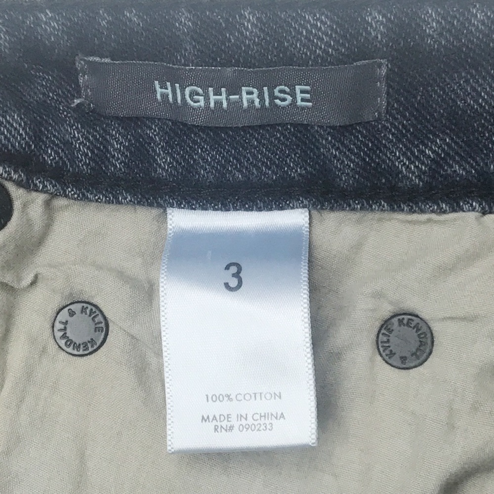 Kendall & Kylie Distressed Cutoff Jean Shorts - Picture 4 of 4